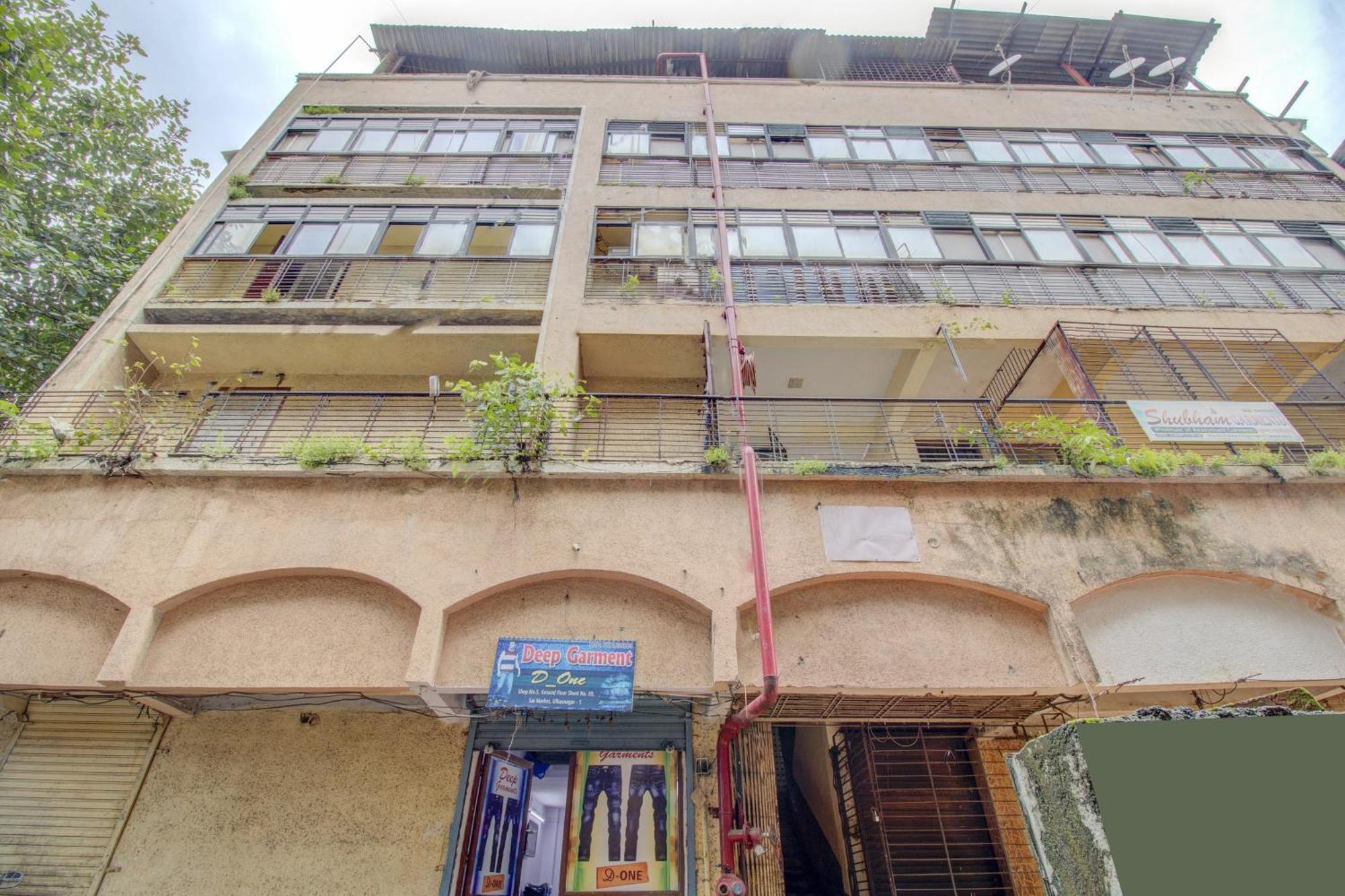Hotel Della Comfort Near Ambreshwar Shiv Mandir, Ambernath Amarnāth Extérieur photo
