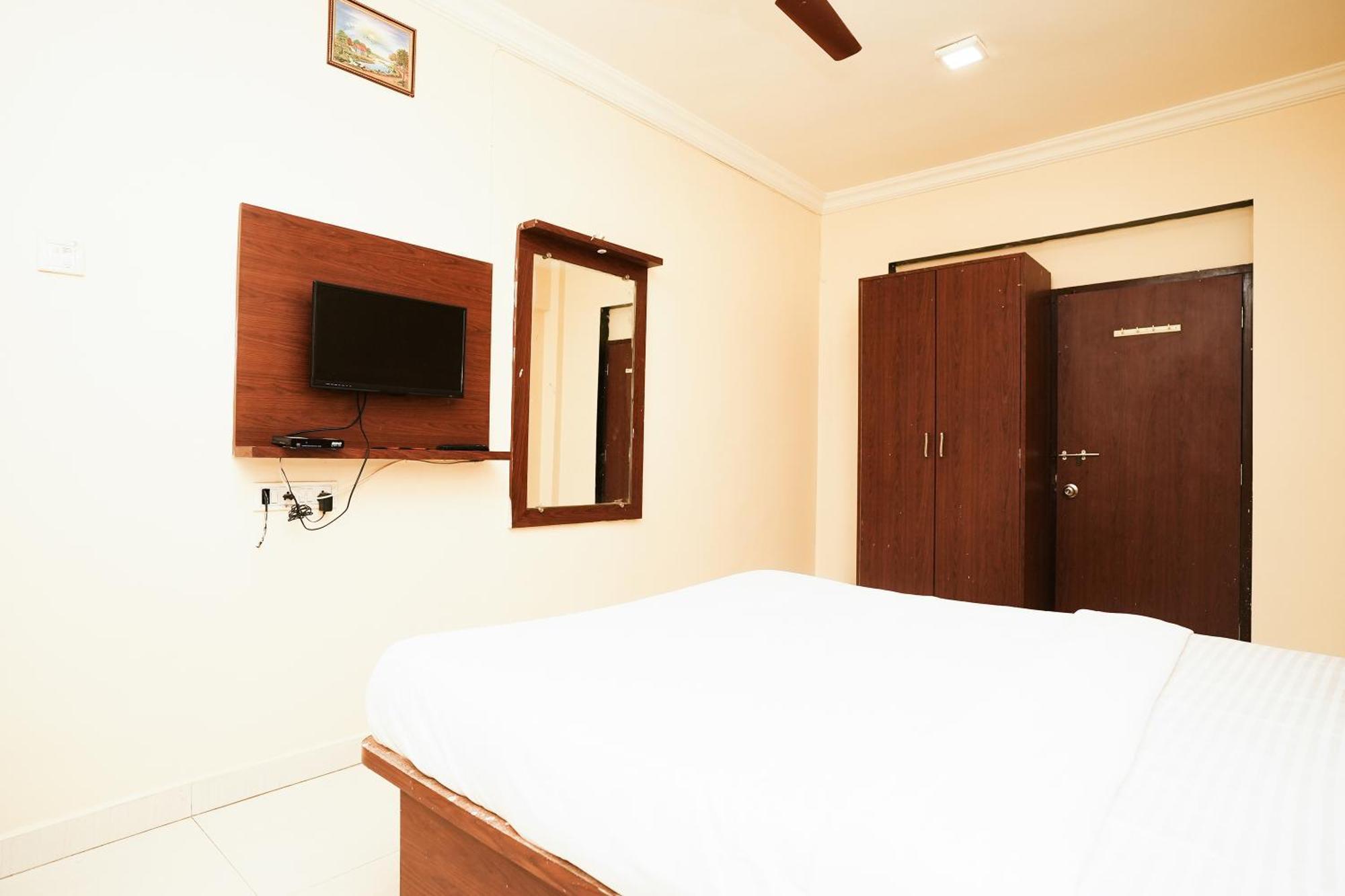 Hotel Della Comfort Near Ambreshwar Shiv Mandir, Ambernath Amarnāth Extérieur photo