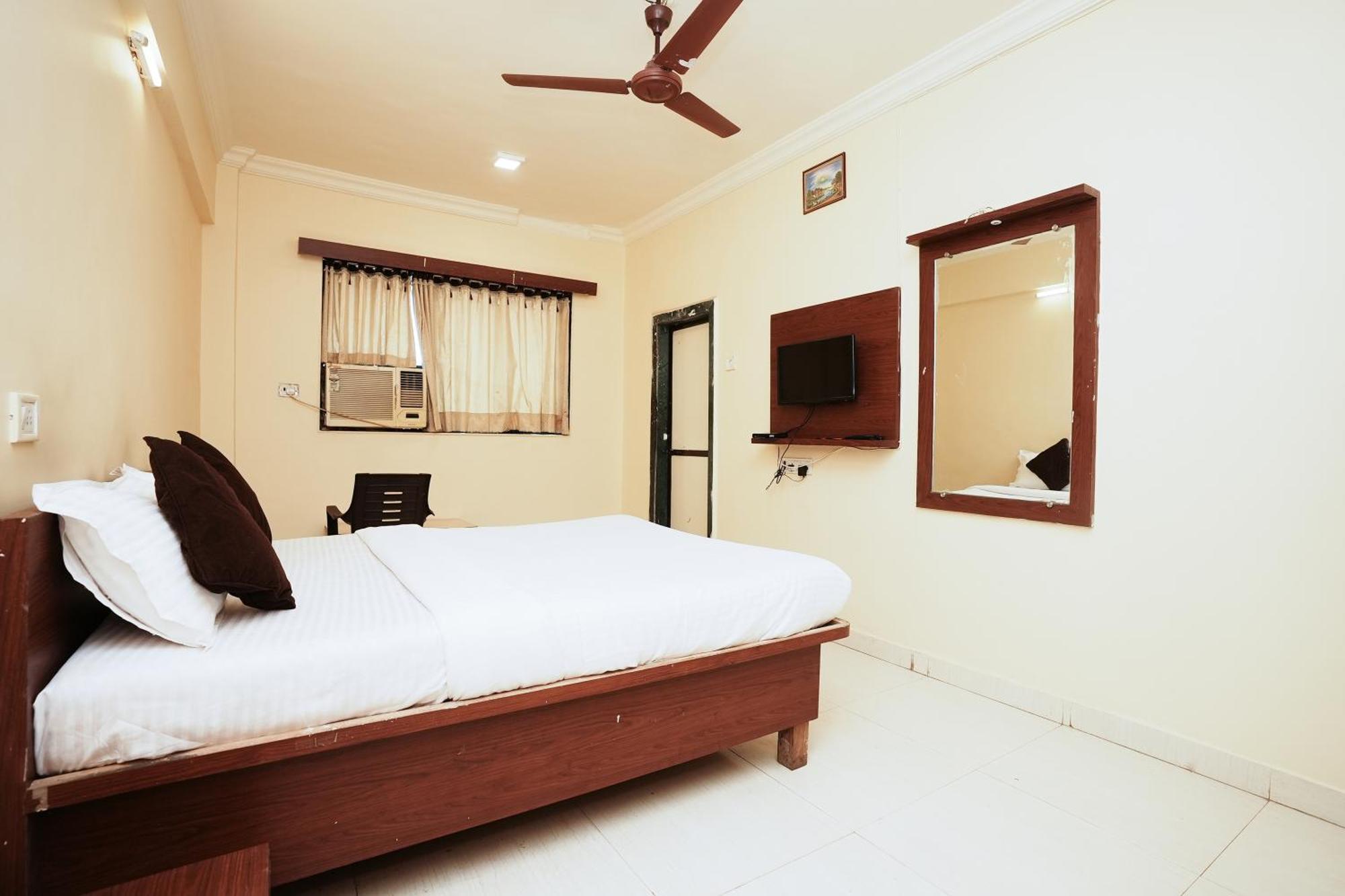 Hotel Della Comfort Near Ambreshwar Shiv Mandir, Ambernath Amarnāth Extérieur photo