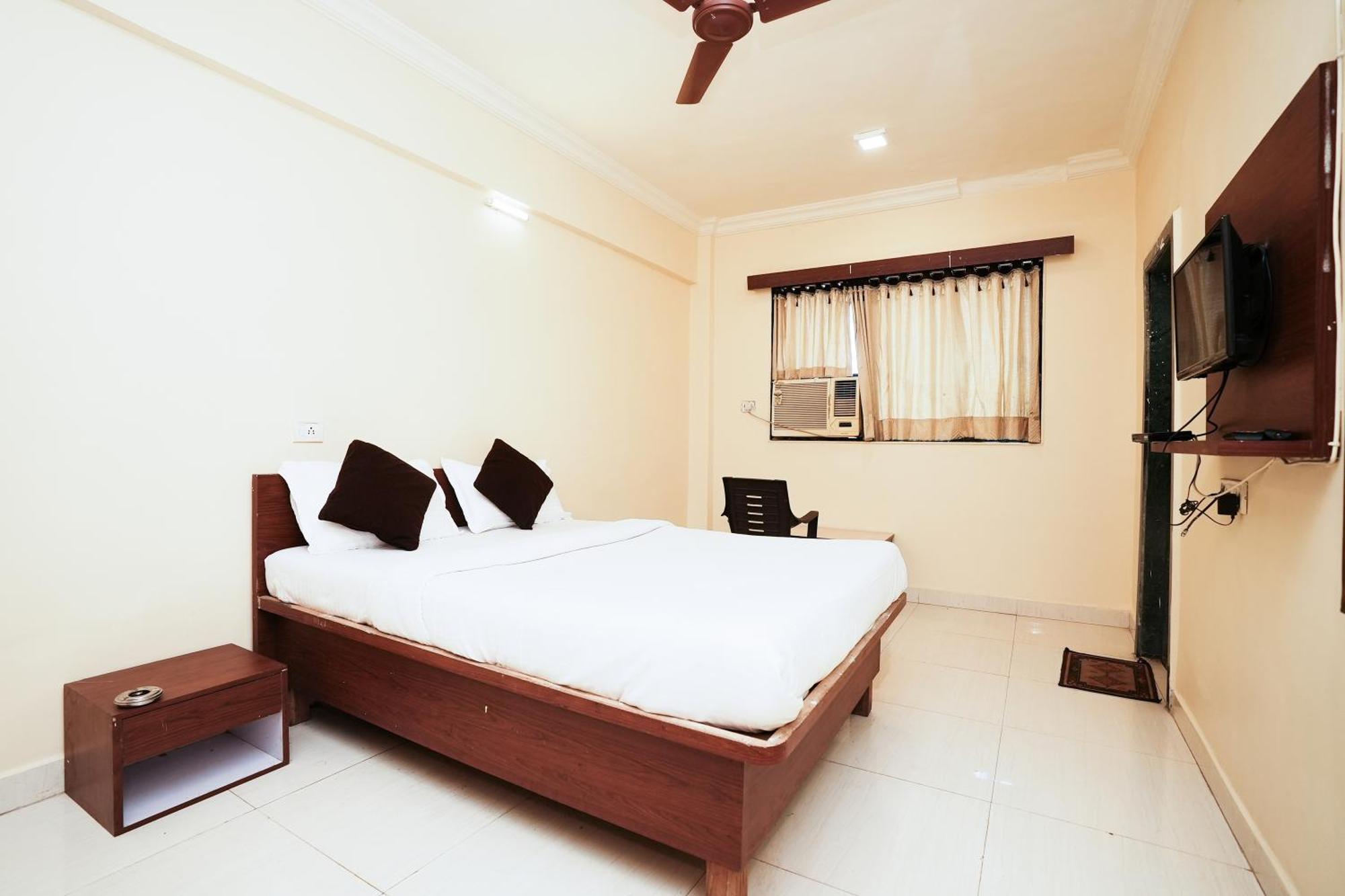 Hotel Della Comfort Near Ambreshwar Shiv Mandir, Ambernath Amarnāth Extérieur photo